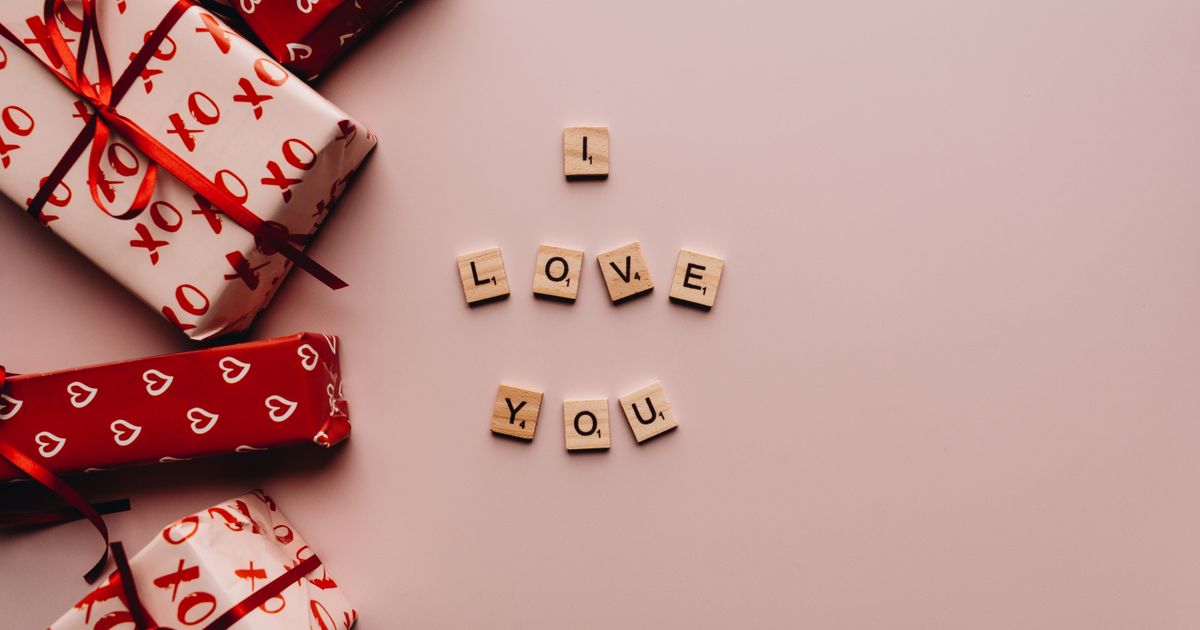 Anniversary Gift Ideas by Year: 1st Through 10th