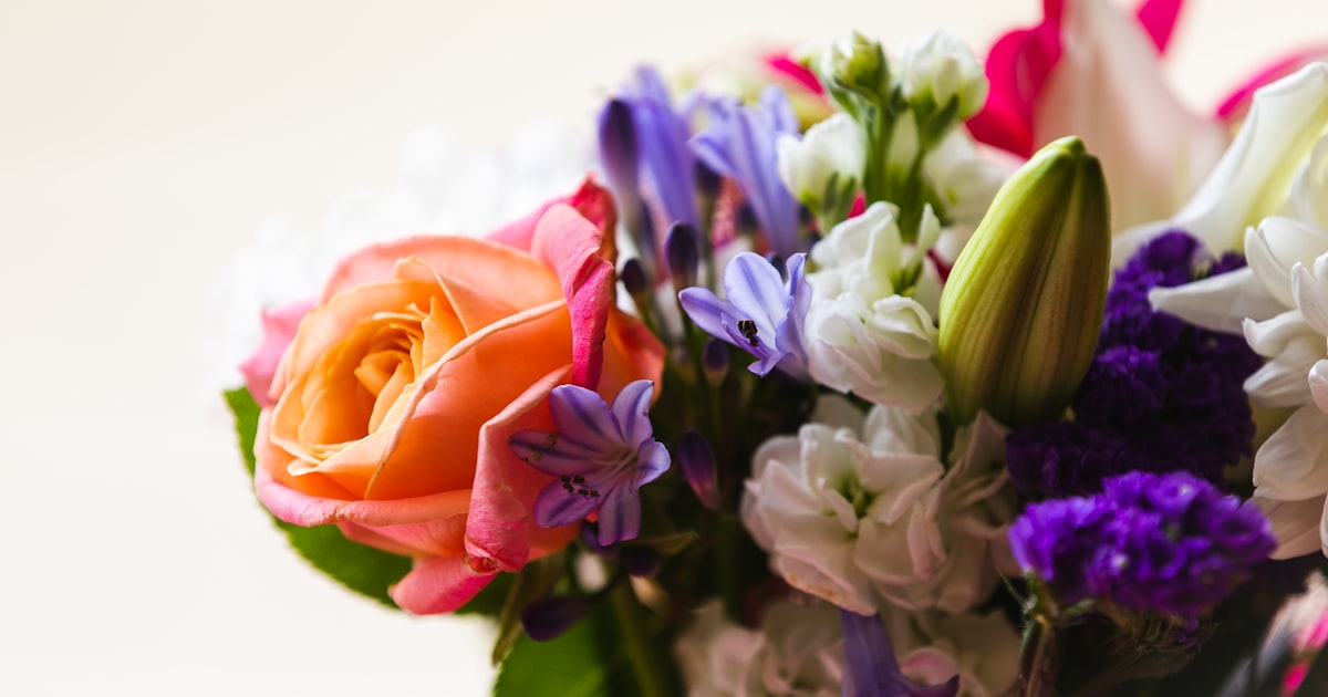 Sympathy and Memorial Gift Ideas That Comfort